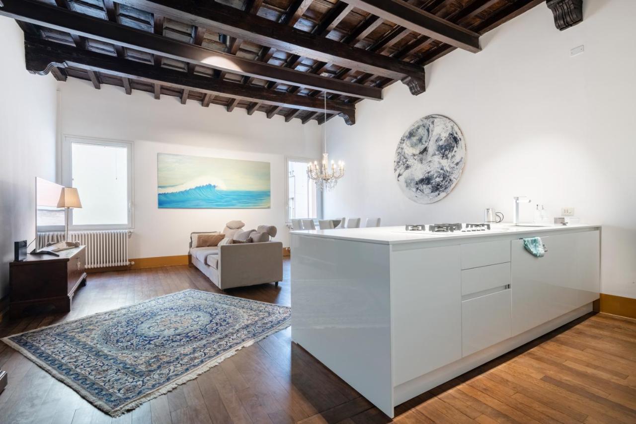 Exclusive Elegant Apartment In Pieno Centro! X4 Rimini Bagian luar foto